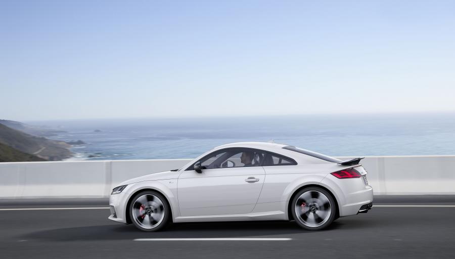  Audi TT Coupe S-Line Competition (8S) 2016 года  (WW) (фото 3 из 6)